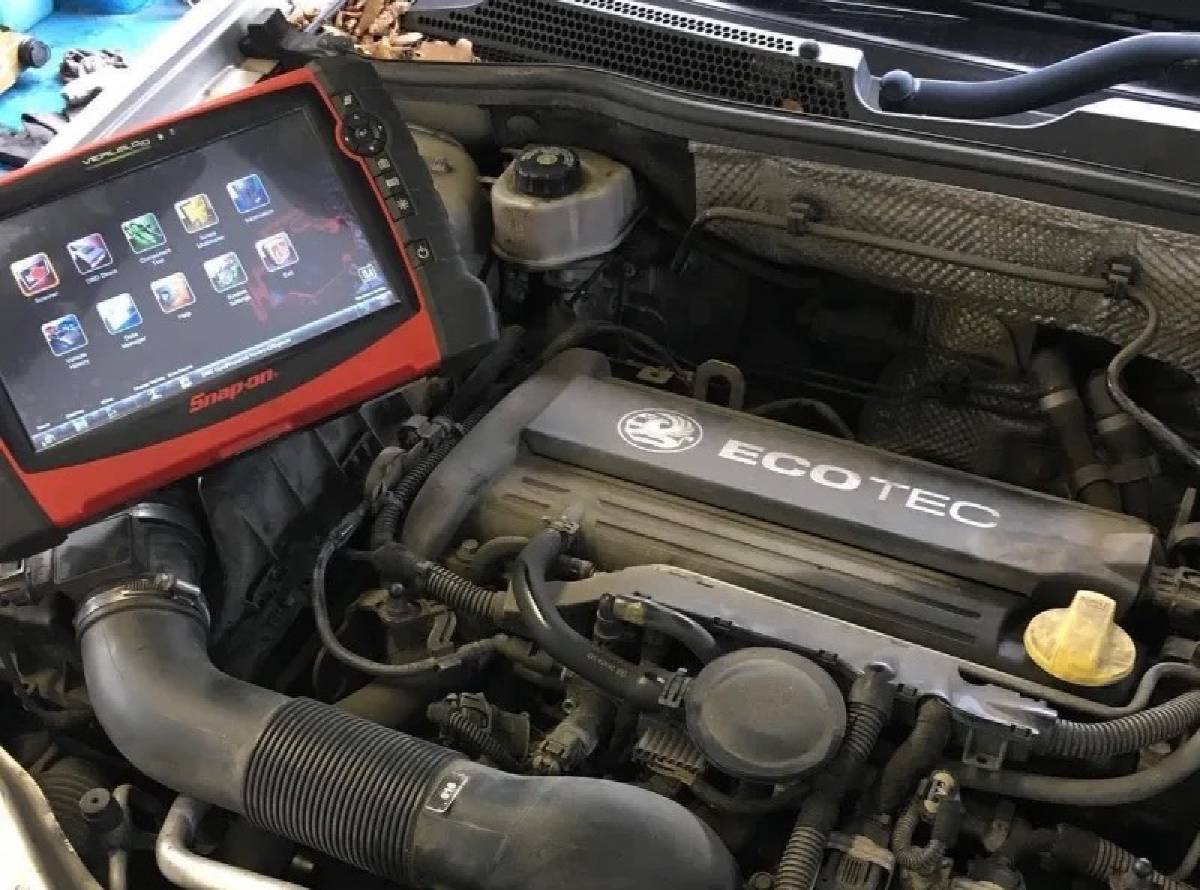 Vehicle mechanics in Purley and Surrey.