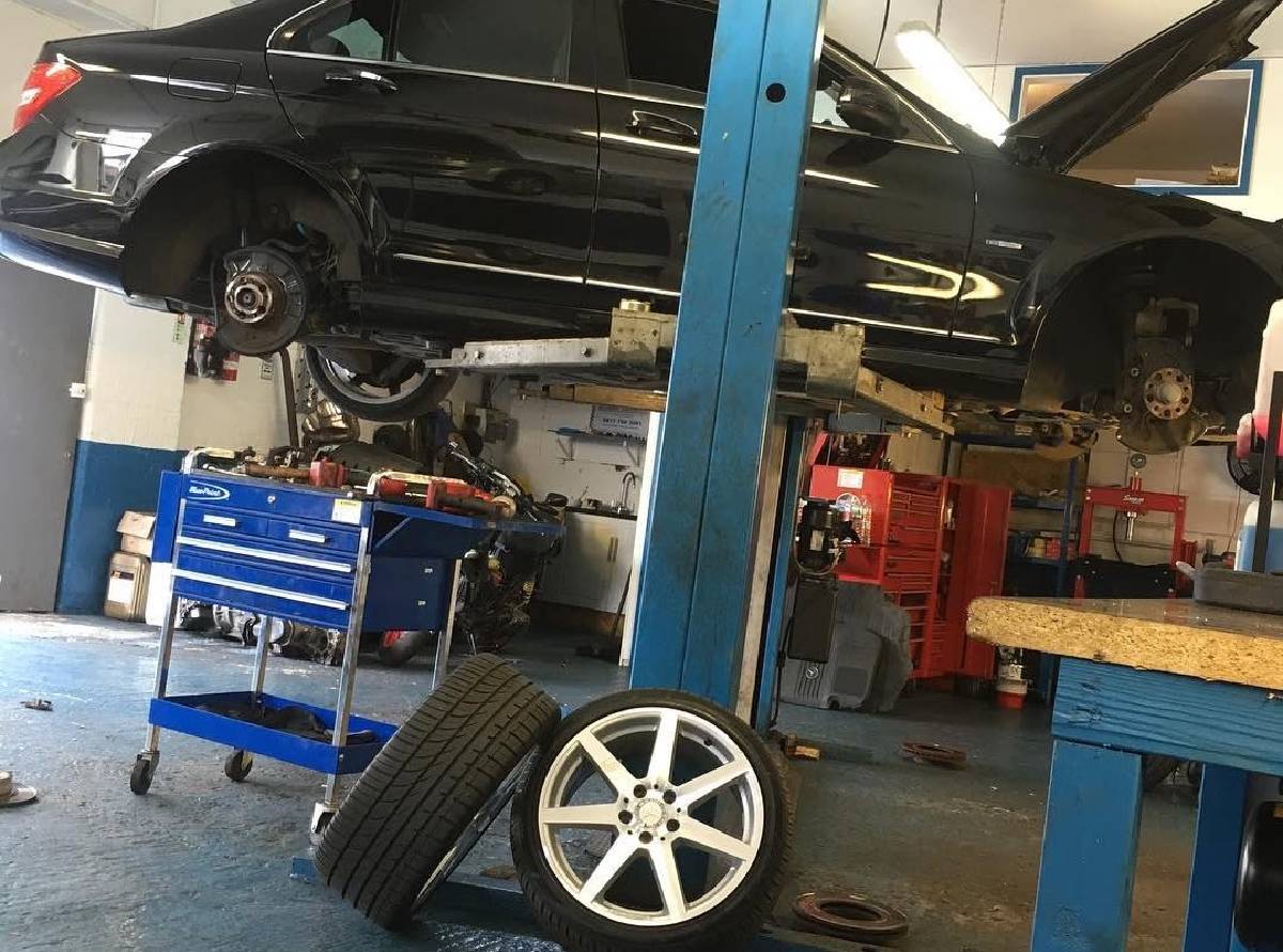 Vehicle mechanics in Purley and Surrey